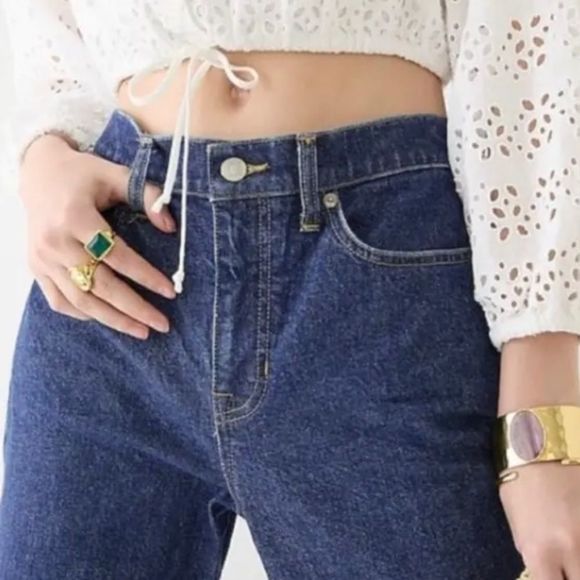 J. Crew • High Rise 90’s Classic Straight Jean in Cooper Square Wash - Picture 3 of 15